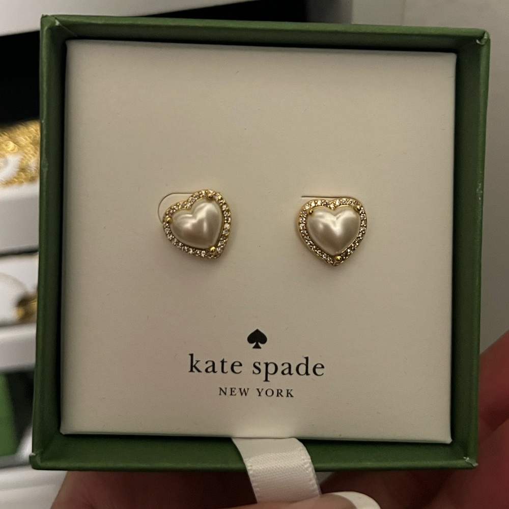 Kate Spade New York My Love Pave Pearly Heart Halo Cream/Gold Stud Earrings NIB - Picture 3 of 3